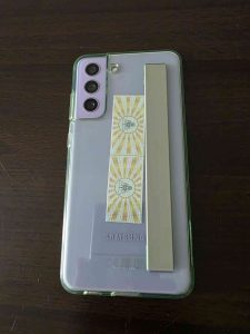 мобильный телефон с защитой Экран